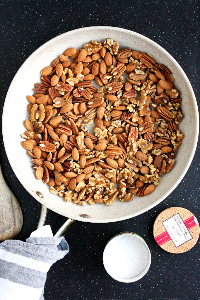 toasted maple mixed nuts