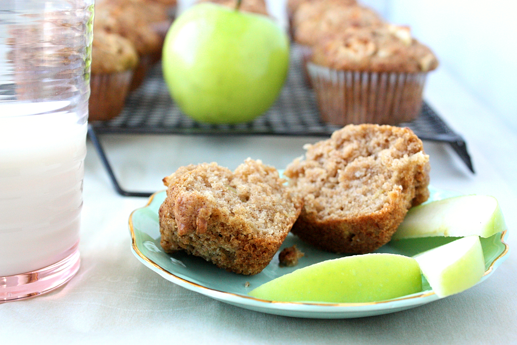 apple-cinnamon-muffins