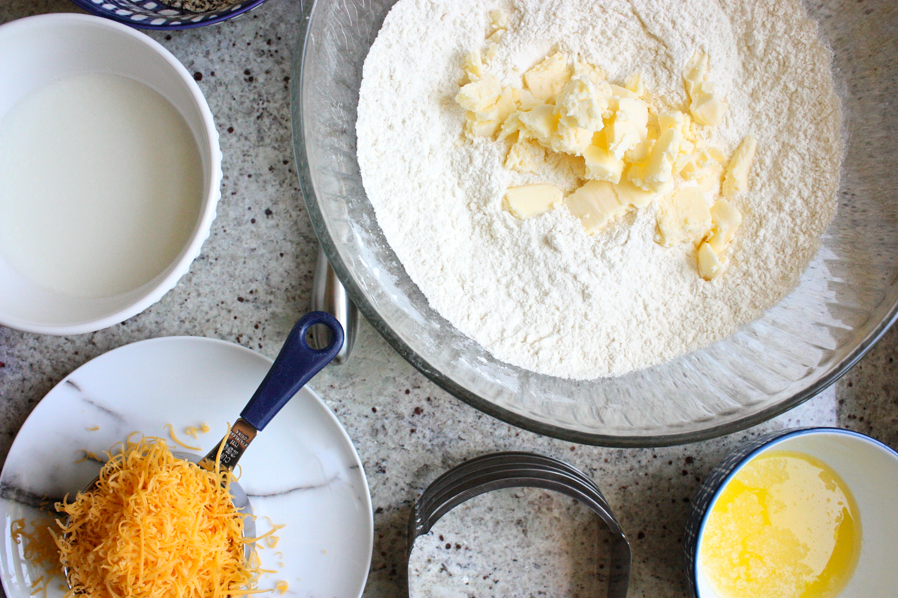 buttery all dressed cheddar biscuits