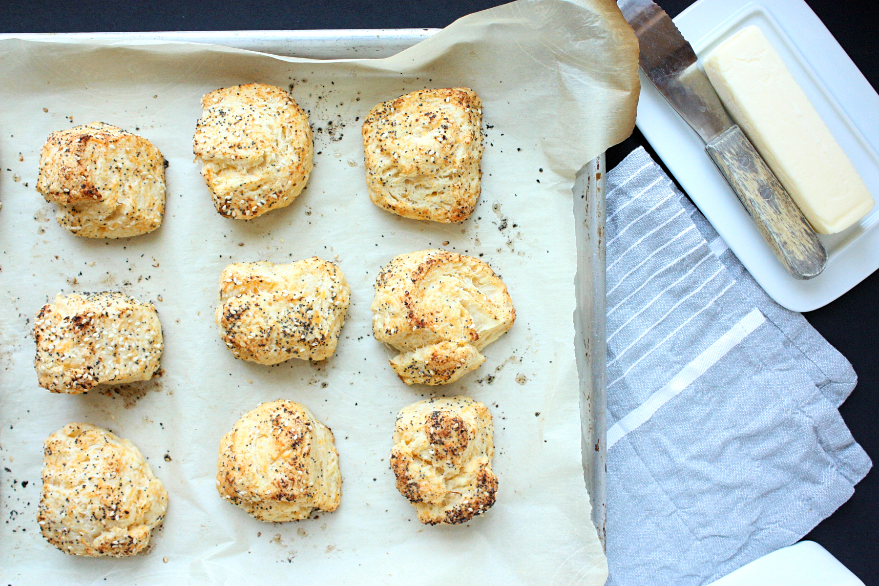 buttery all dressed cheddar biscuits