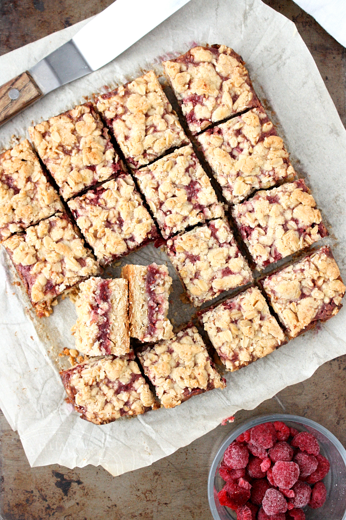 raspberry almond oat squares