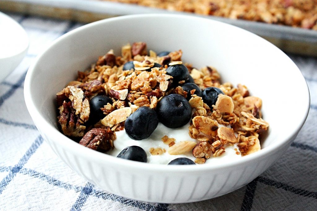 Healthy Homemade Maple Granola Recipe