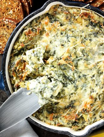 Cheesy Baked Spinach and Artichoke Dip