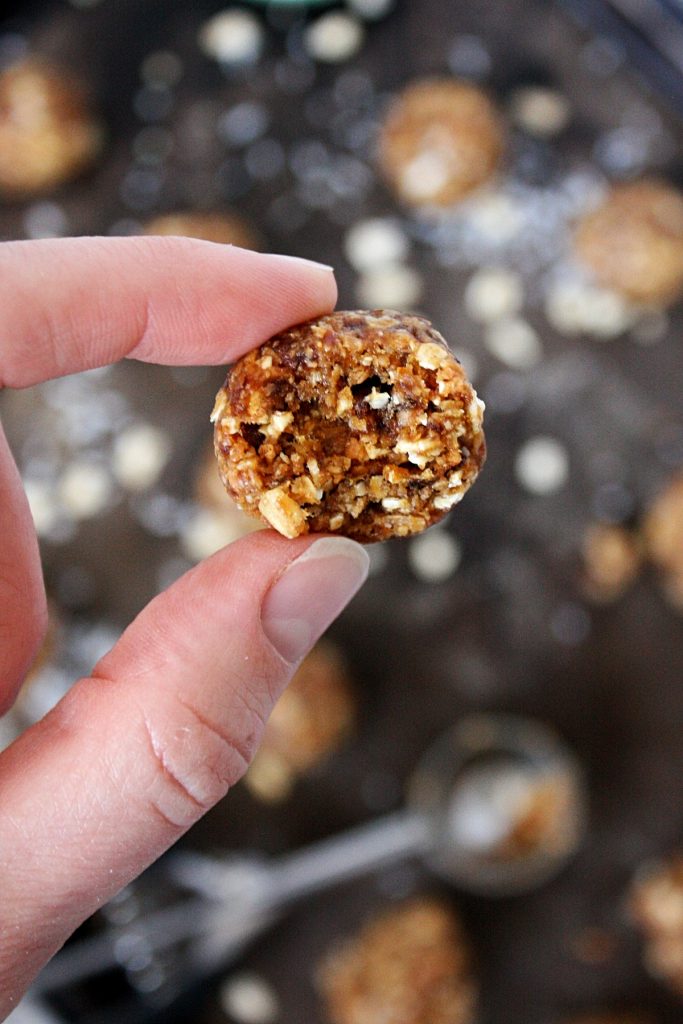 Healthy Energy Balls Recipe with Dates